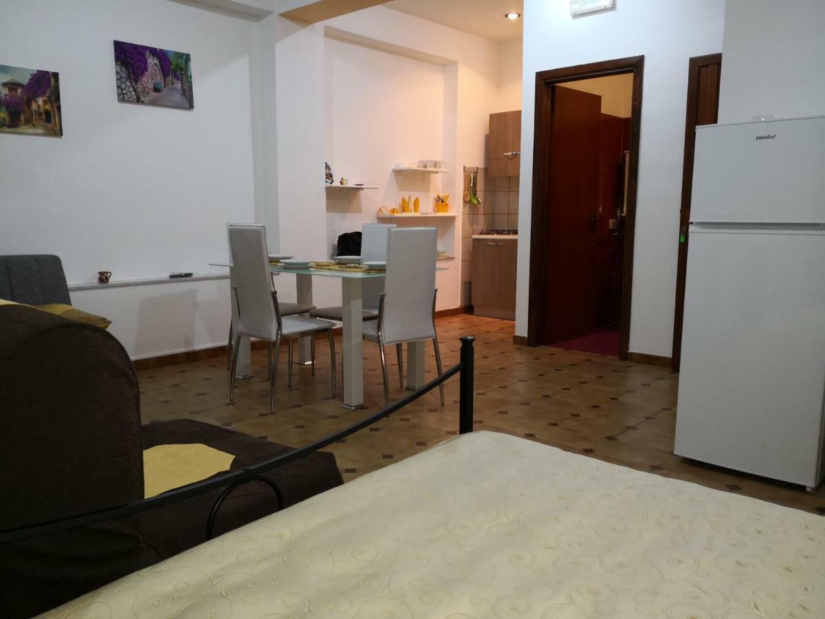 Monolocale Trappitello - Apartments Taormina Buitenkant foto